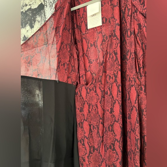 A.L.C. Snake print wrap dress, Sz 8 - Picture 4 of 7